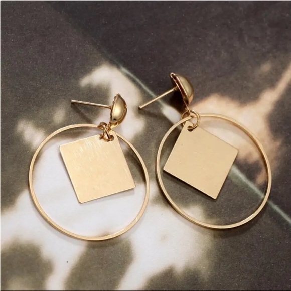 ⭐️ New Boho Geometric Dangle Earrings - Picture 1 of 9